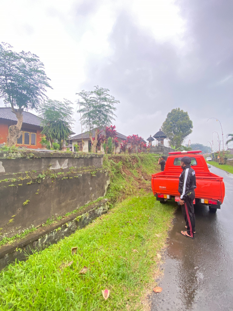 Senderan Jebol di Banjar Auman, Desa Pelaga, Kecamatan Petang Tanggal 28 Januari 2023